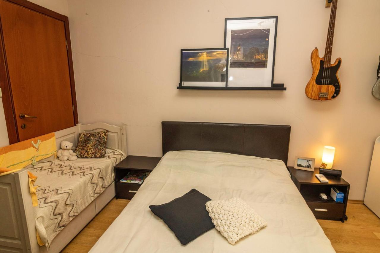 Tsar Guitar Aprt / Metro Station Apartment Sofia Exterior photo